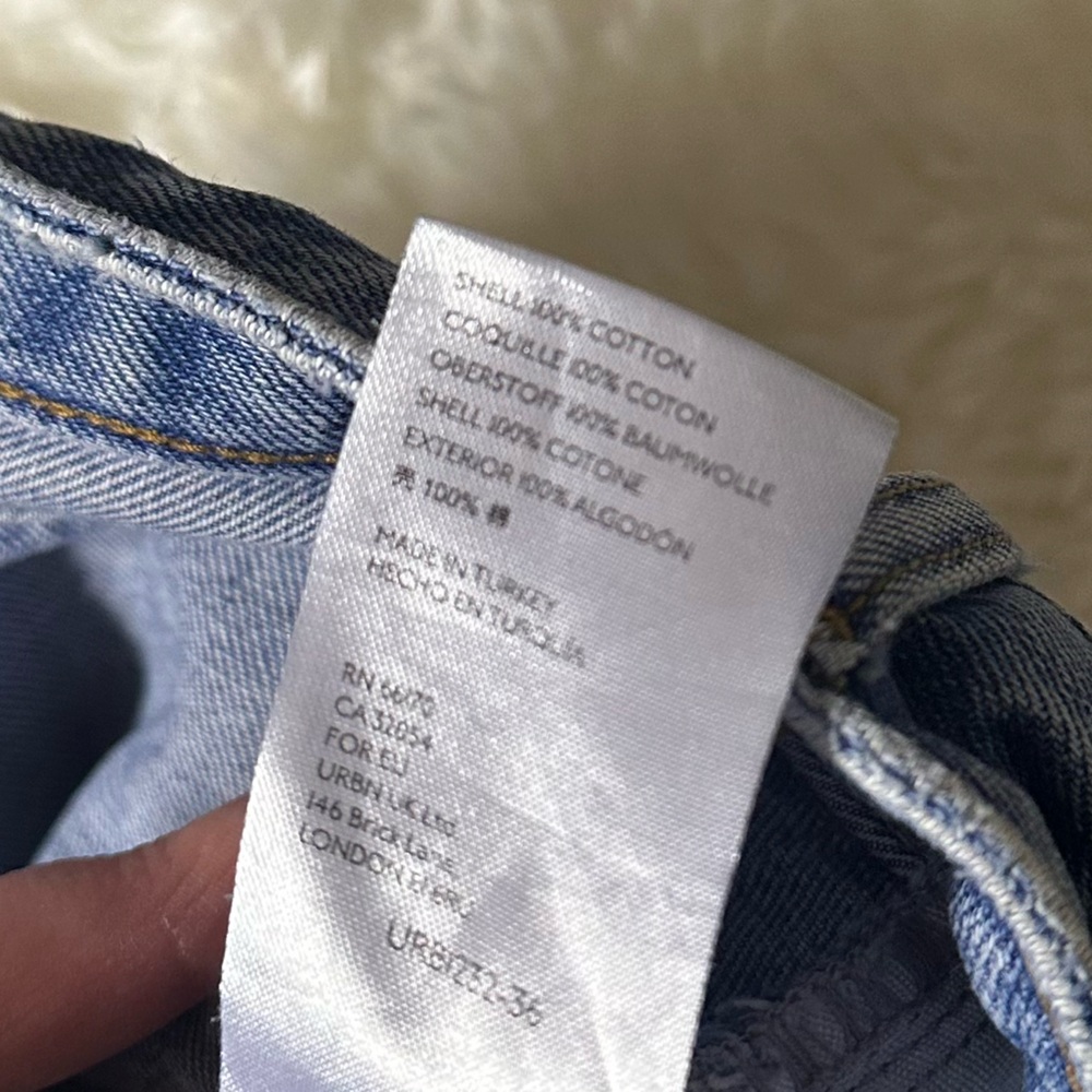 BDG Mom High Rise Jeans - Sz 27 - Picture 11 of 11